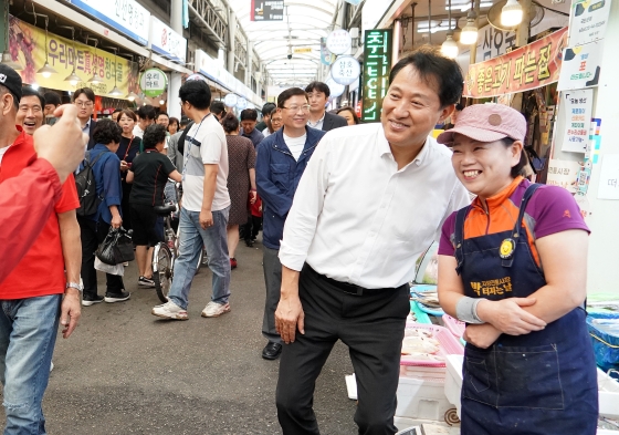 자양전통시장을 찾은 오세훈 서울시장