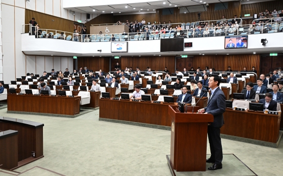 시정질문에 참석한 오세훈 서울시장