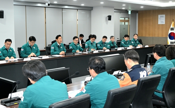 사진3. 오세훈 서울시장이 2일(수) 열린 탄핵집회 안전대책회의에서 모두발언을 하고 있다.