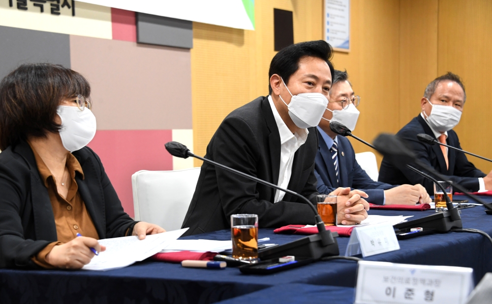 출범식에 참석해 인사말 하는 오세훈 서울시장-7